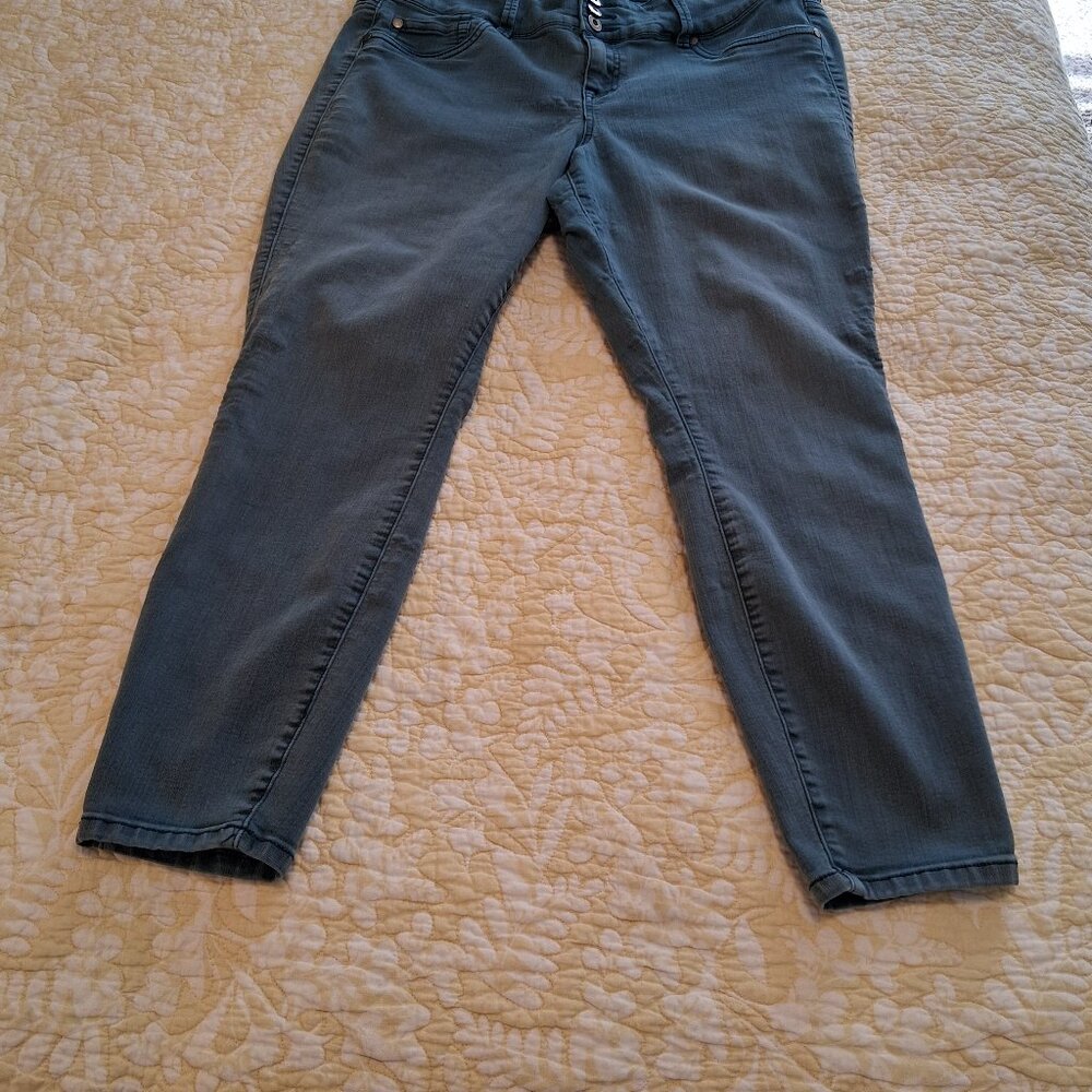 Women's Torrid Denim Jeans, Size 18R, Blueish Teal color